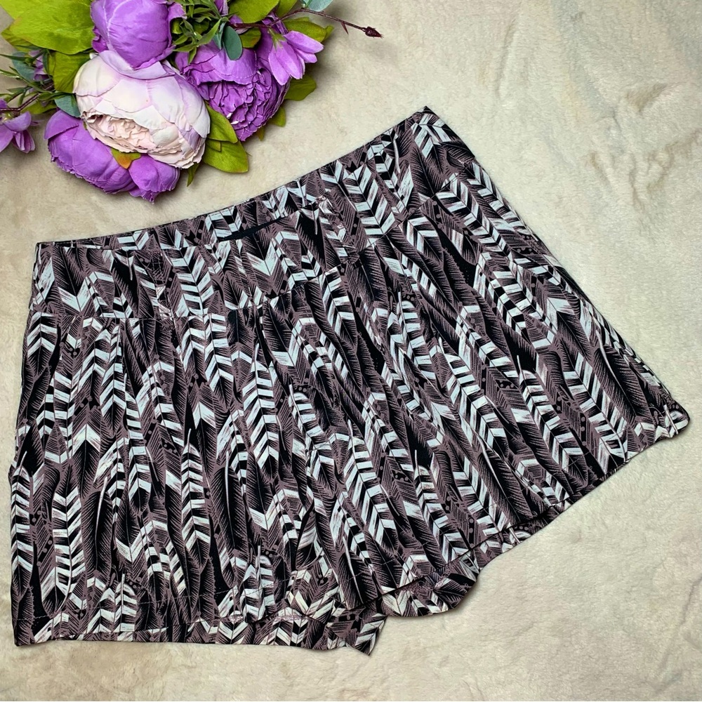 Love Culture Lilac High Rise Patterned Shorts